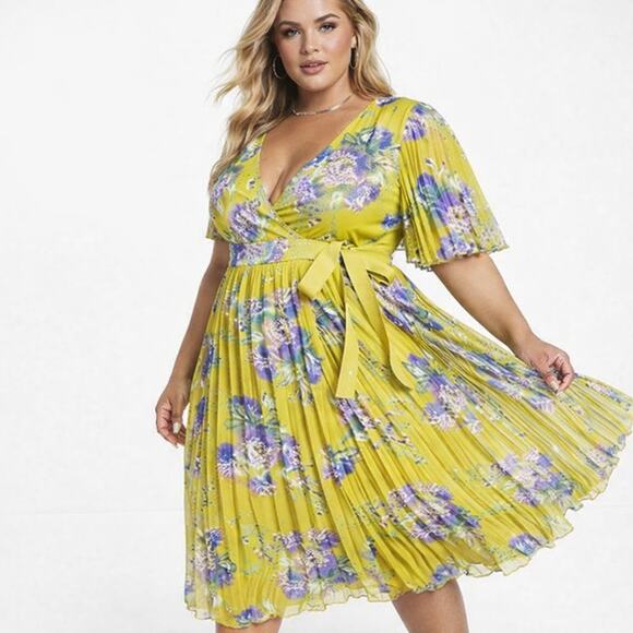 ASOS Dresses & Skirts - NWT ASOS DESIGN Curve Exclusive Pleated Midi Dress Kimono Sleeve US 24